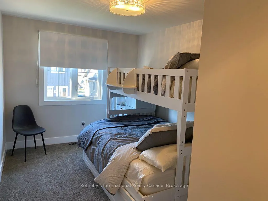 Photo 3 of 165 Yellow Birch Crescent, Blue Mountains — HOMEH