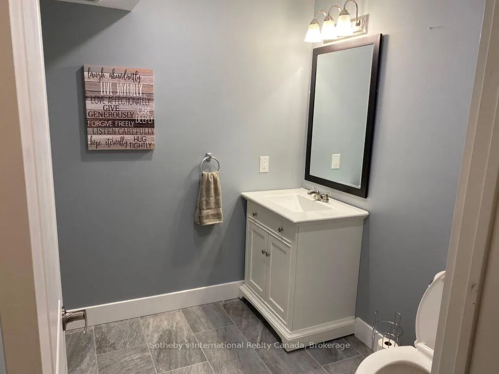 Photo 13 of 165 Yellow Birch Crescent, Blue Mountains — HOMEH