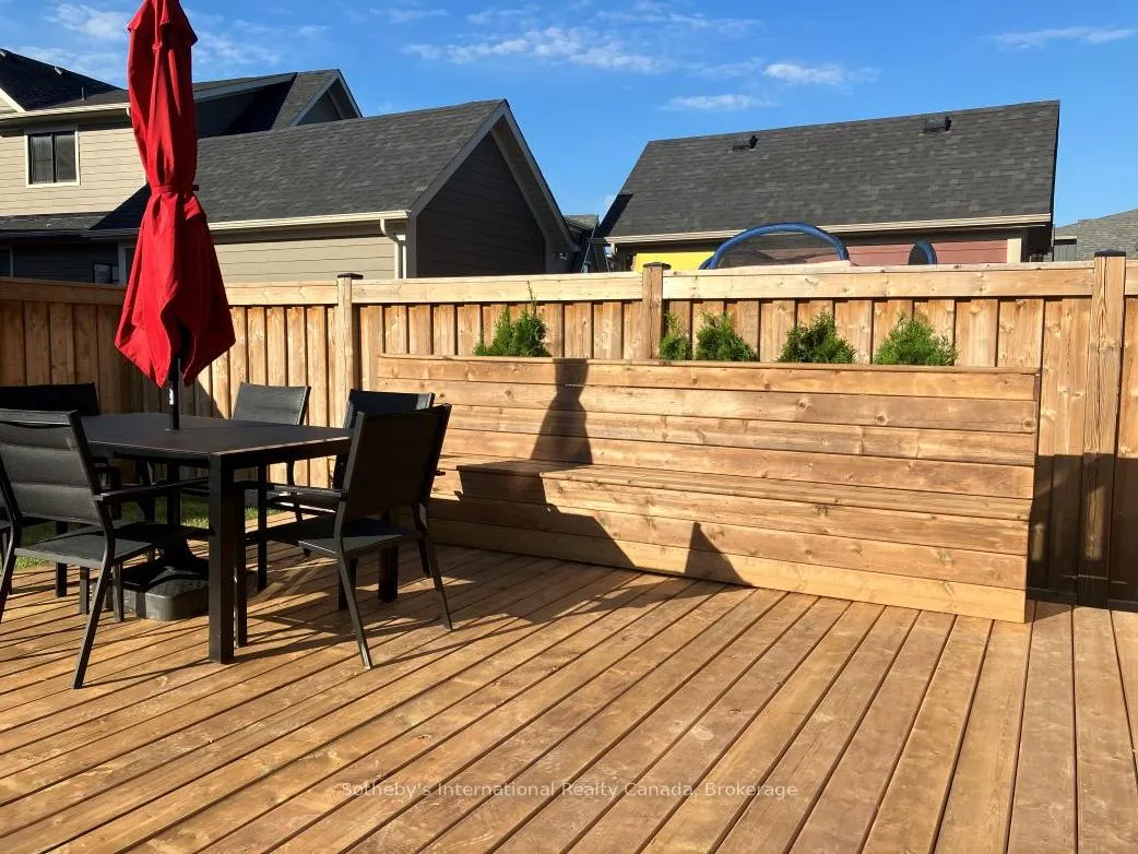 Photo 15 of 165 Yellow Birch Crescent, Blue Mountains — HOMEH