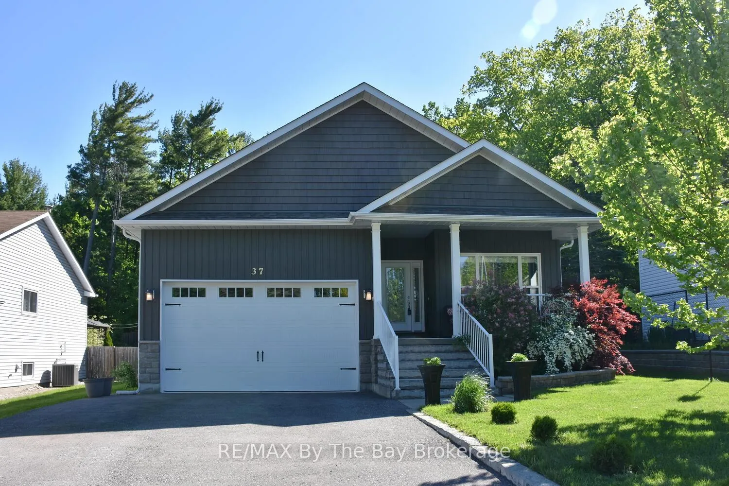 Photo 1 of 37 Wesley Avenue, Wasaga Beach — HOMEH
