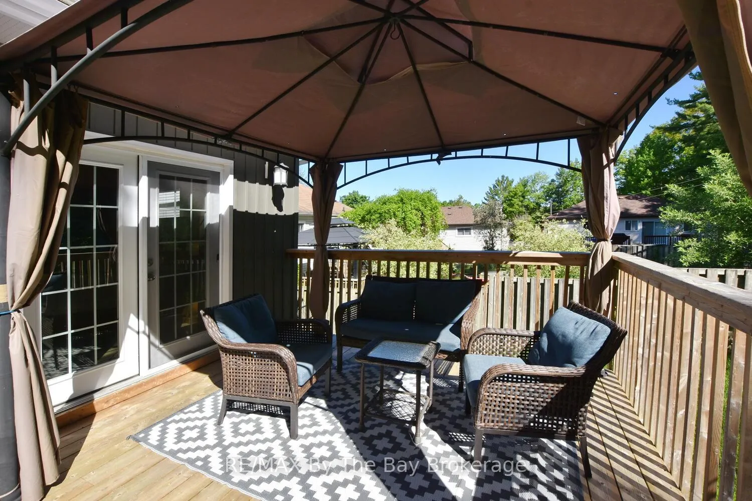 Photo 7 of 37 Wesley Avenue, Wasaga Beach — HOMEH