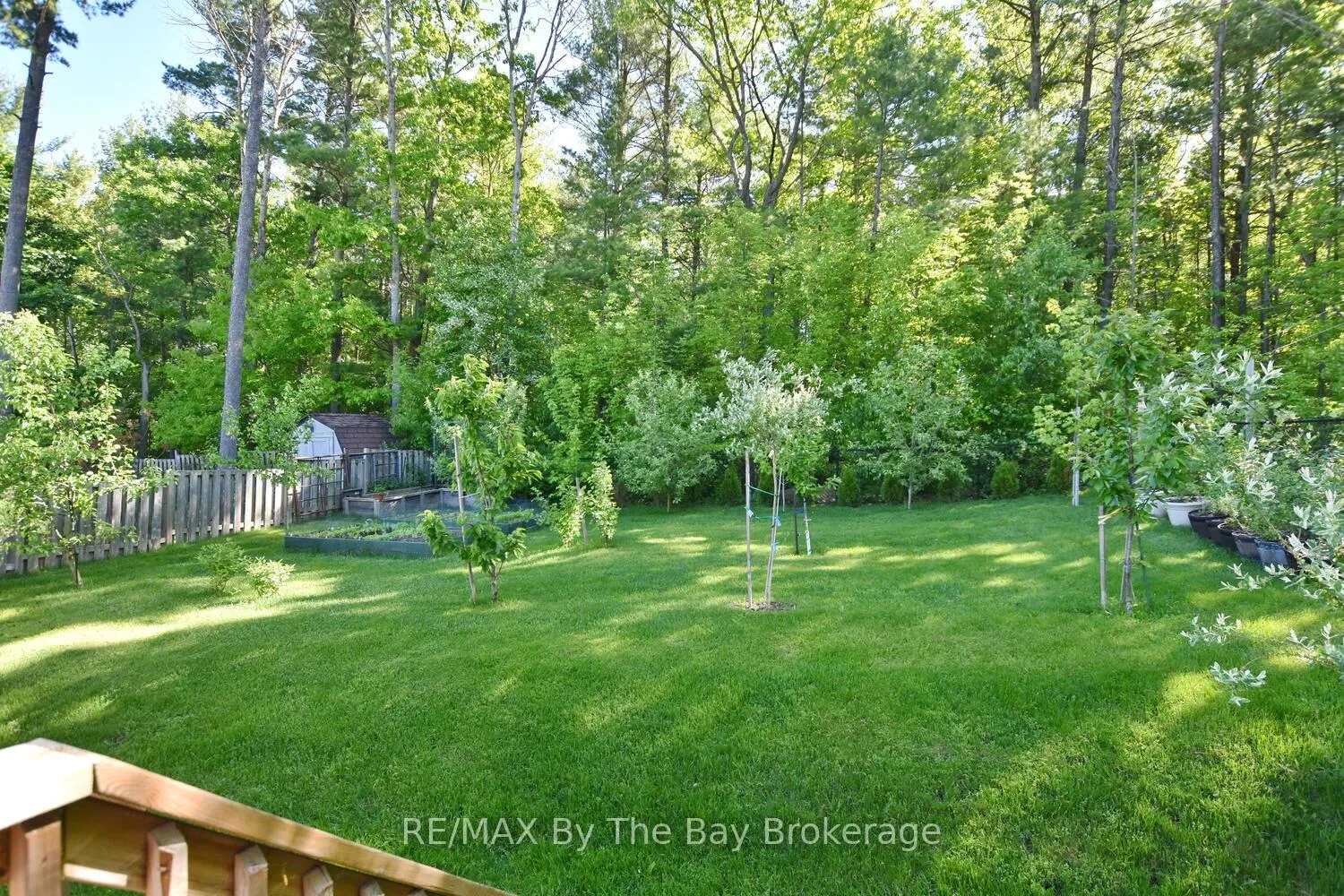 Photo 8 of 37 Wesley Avenue, Wasaga Beach — HOMEH