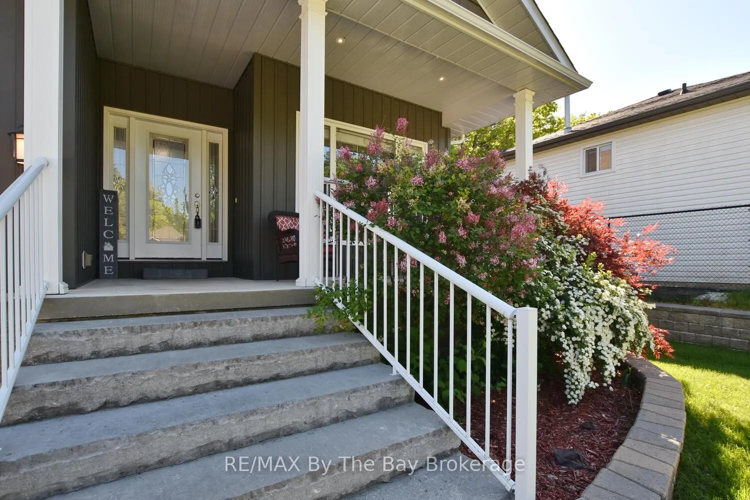 Photo 10 of 37 Wesley Avenue, Wasaga Beach — HOMEH