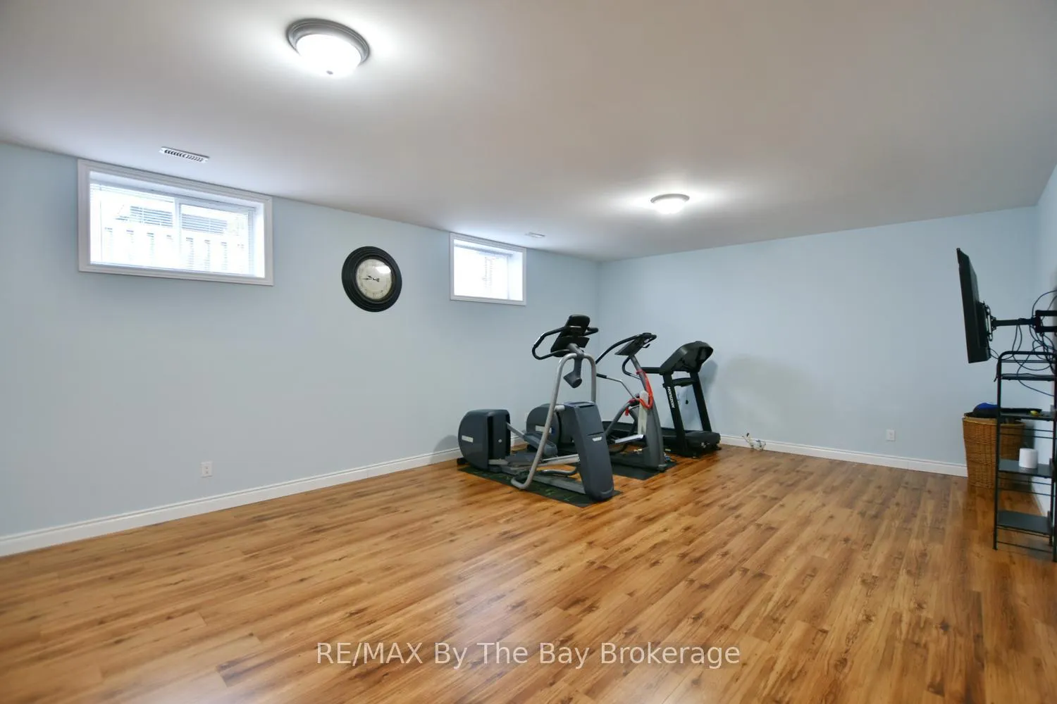 Photo 31 of 37 Wesley Avenue, Wasaga Beach — HOMEH