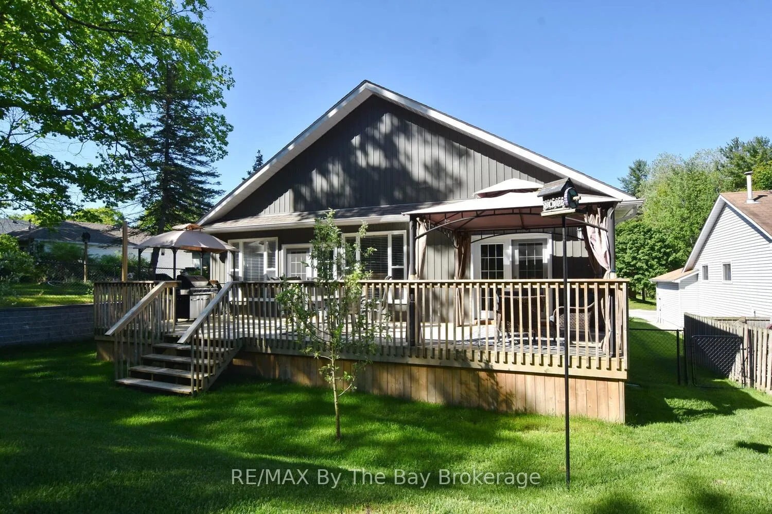 Photo 34 of 37 Wesley Avenue, Wasaga Beach — HOMEH