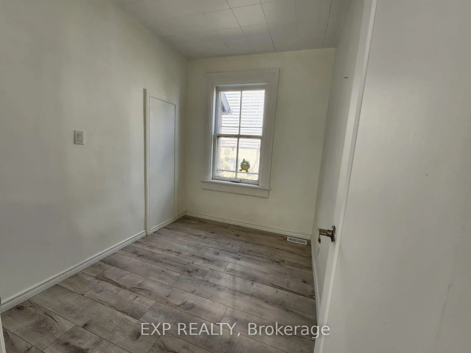 Photo 28 of 32 Niagara Street, Brantford — HOMEH