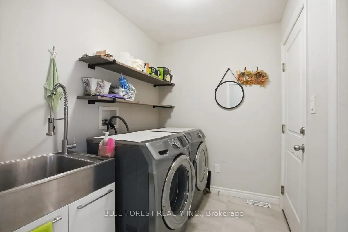 Photo 18 of 62 Blairmont Terrace, St. Thomas — HOMEH