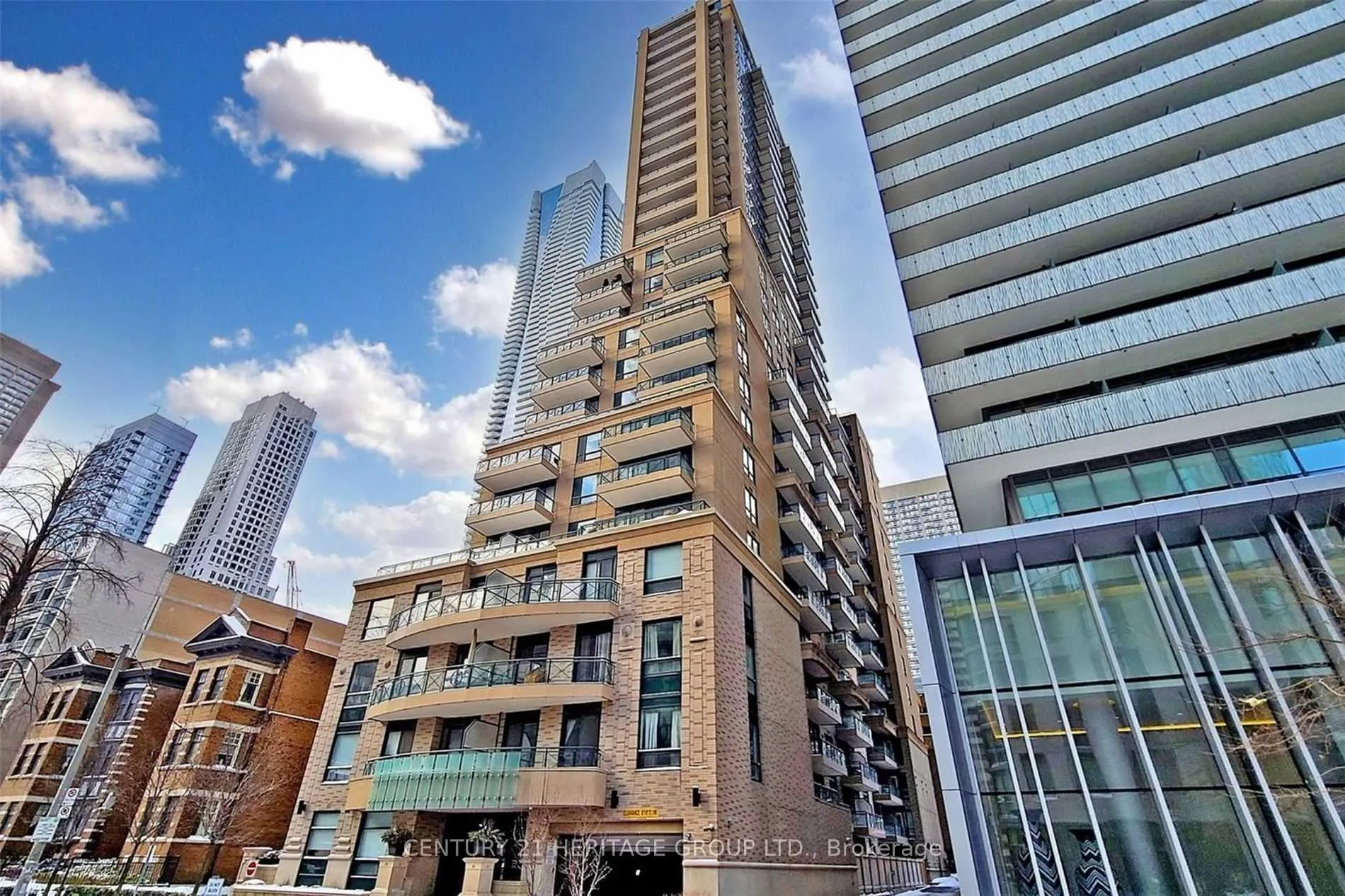 Front of Unit 1212, 35 Hayden Street