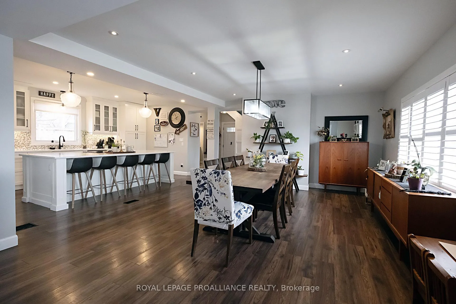 Photo 12 of 306 Dundas Street W, Quinte West, Trenton Ward — HOMEH