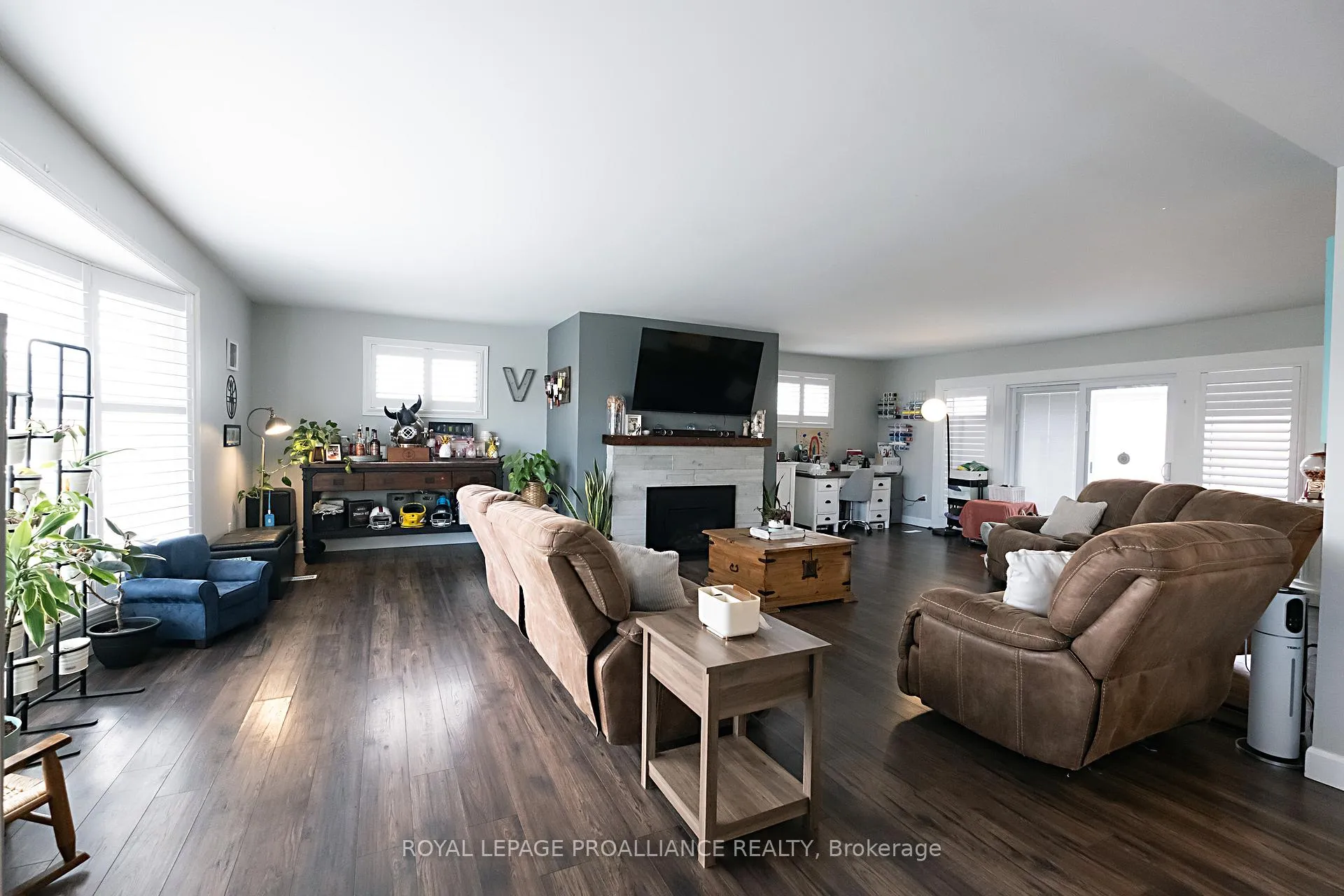 Photo 15 of 306 Dundas Street W, Quinte West, Trenton Ward — HOMEH