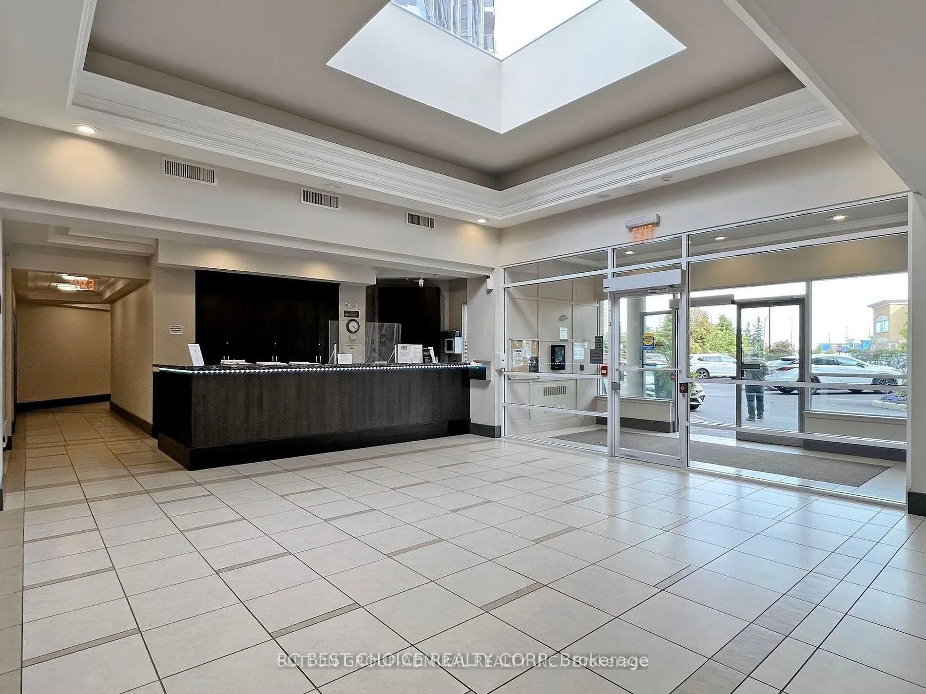 Photo 1 of Unit 911, 50 Disera Drive, Vaughan, Beverley Glen — HOMEH