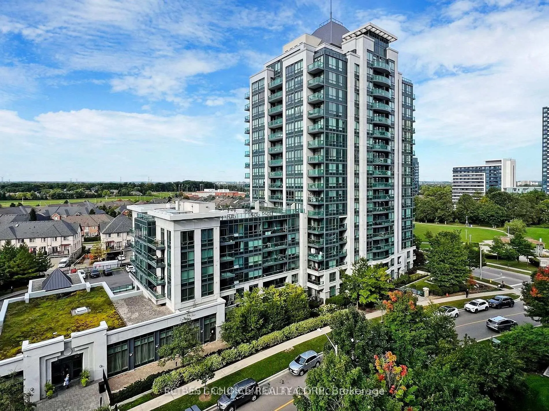 Photo 4 of Unit 911, 50 Disera Drive, Vaughan, Beverley Glen — HOMEH