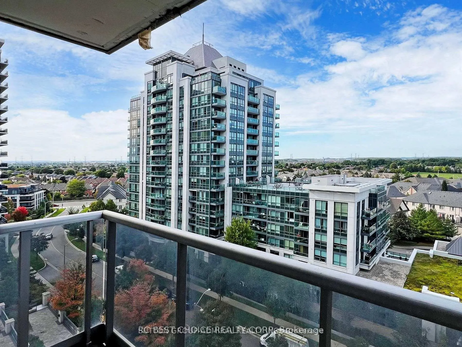 Photo 6 of Unit 911, 50 Disera Drive, Vaughan, Beverley Glen — HOMEH