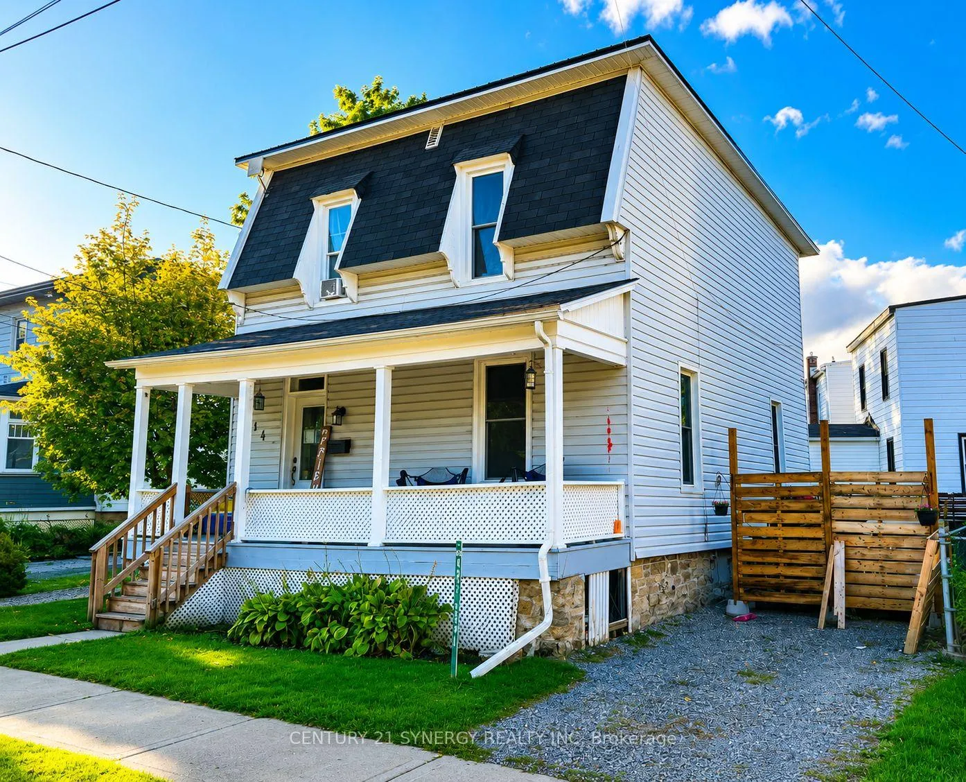 Photo 32 of 114 Main Street E, Smiths Falls — HOMEH