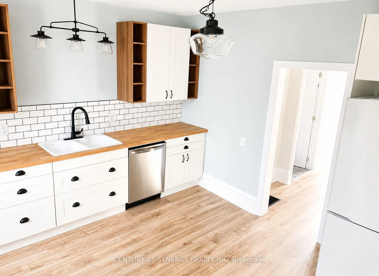 Photo 5 of 114 Main Street E, Smiths Falls — HOMEH