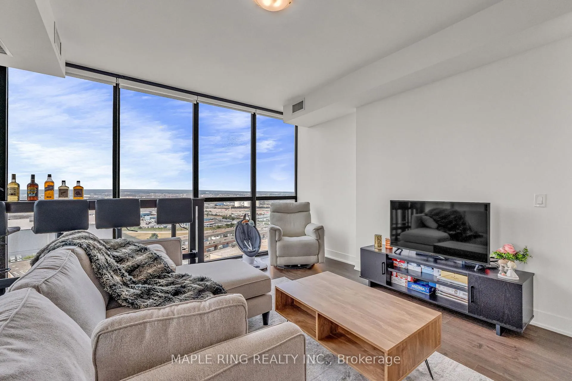 Photo 6 of Unit 1807, 2916 Highway 7 Road, Vaughan, Concord — HOMEH