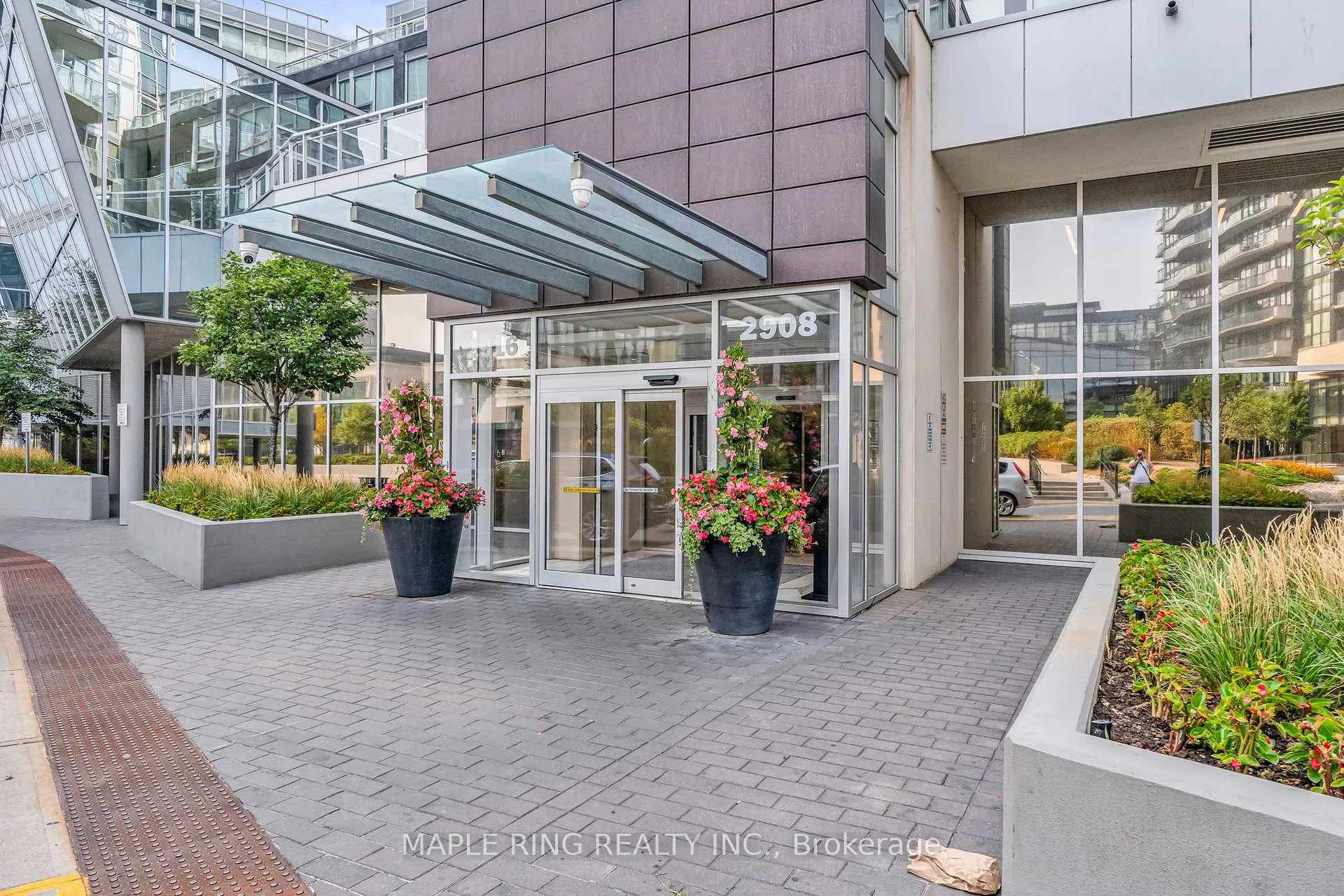 Photo 33 of Unit 1807, 2916 Highway 7 Road, Vaughan, Concord — HOMEH