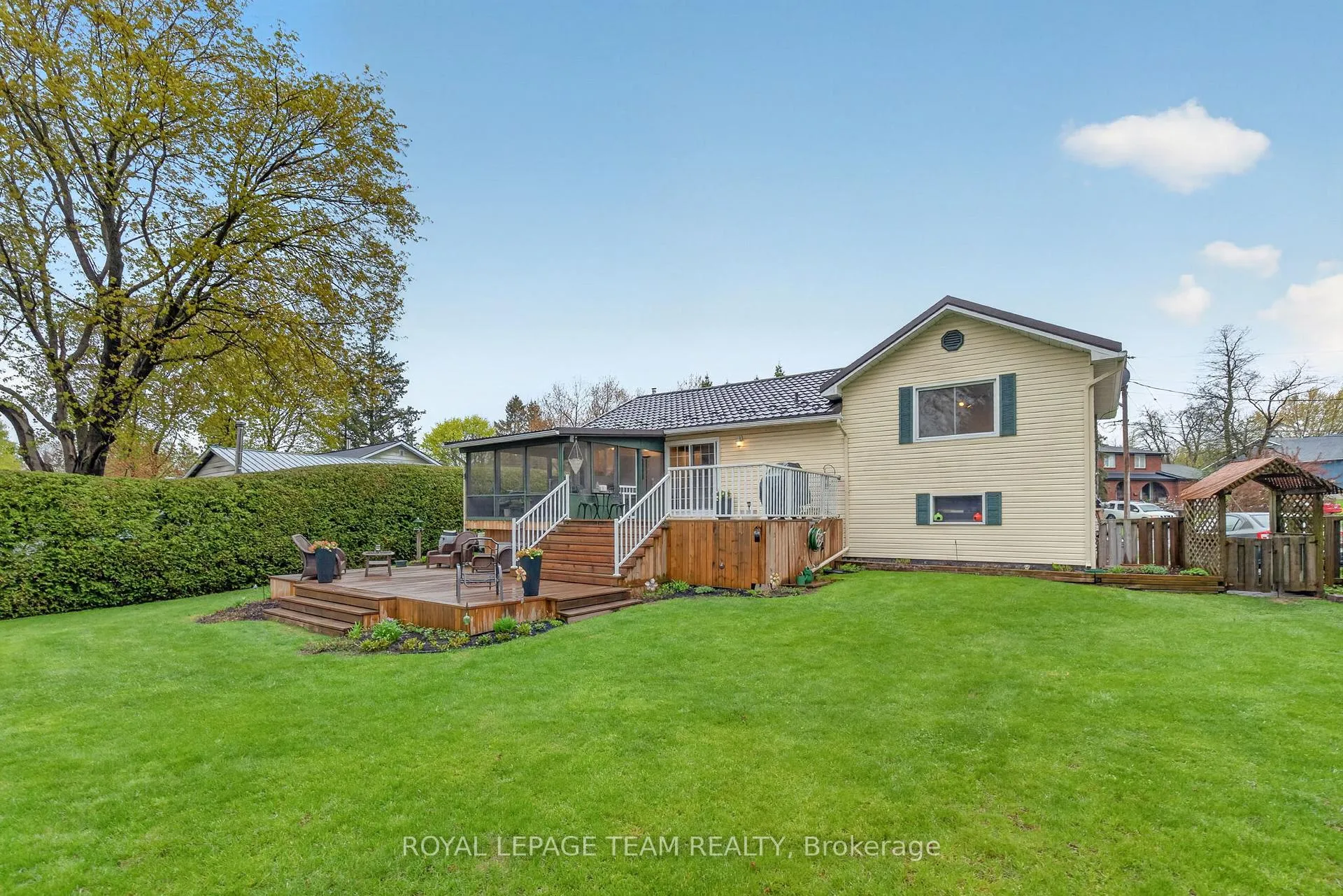 Photo 42 of 1509 Mayrene Crescent, Ottawa, Greely — HOMEH