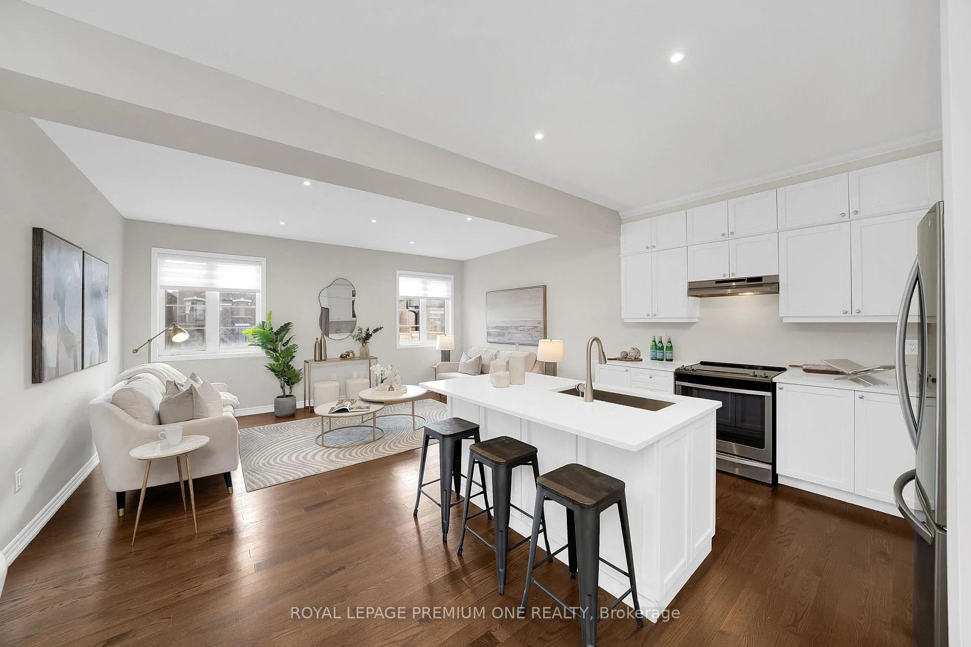 Photo 4 of 53 McMichael Avenue, Vaughan, Kleinburg — HOMEH