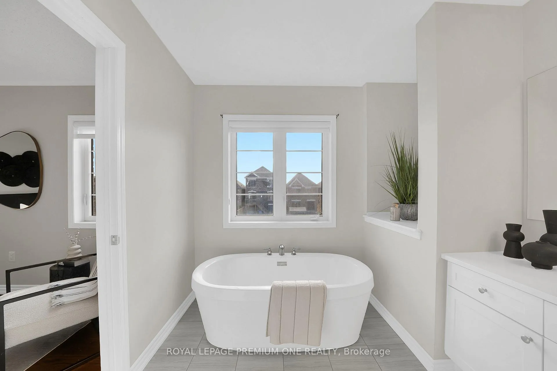 Photo 14 of 53 McMichael Avenue, Vaughan, Kleinburg — HOMEH