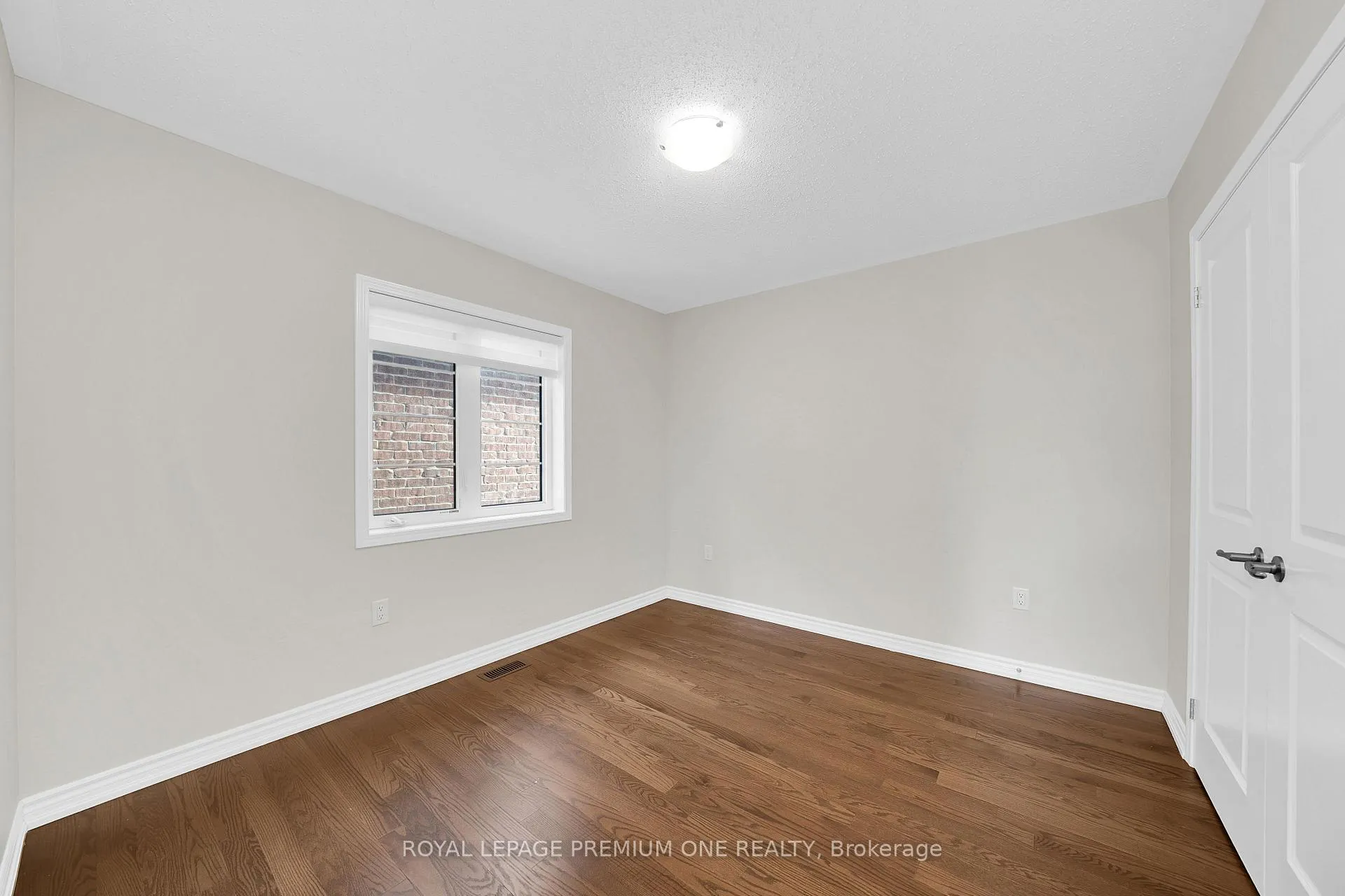 Photo 16 of 53 McMichael Avenue, Vaughan, Kleinburg — HOMEH