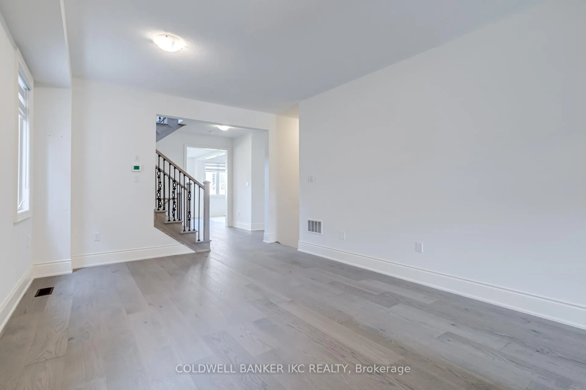 Photo 5 of 195 Great Falls Boulevard, Hamilton, Waterdown — HOMEH