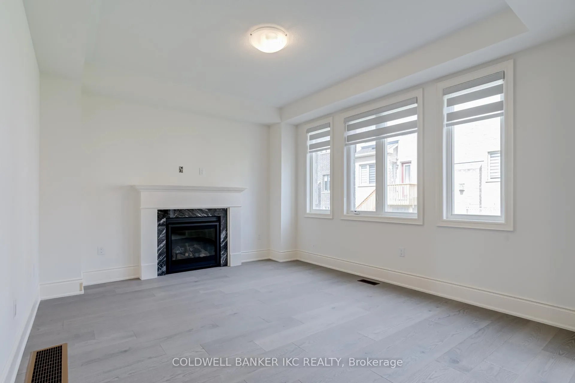 Photo 6 of 195 Great Falls Boulevard, Hamilton, Waterdown — HOMEH