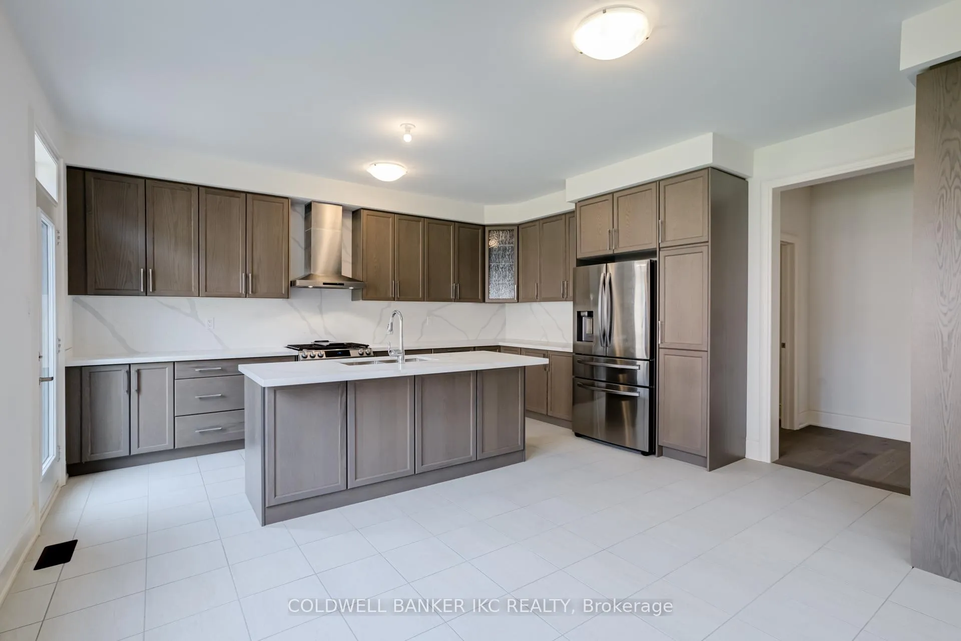 Photo 9 of 195 Great Falls Boulevard, Hamilton, Waterdown — HOMEH