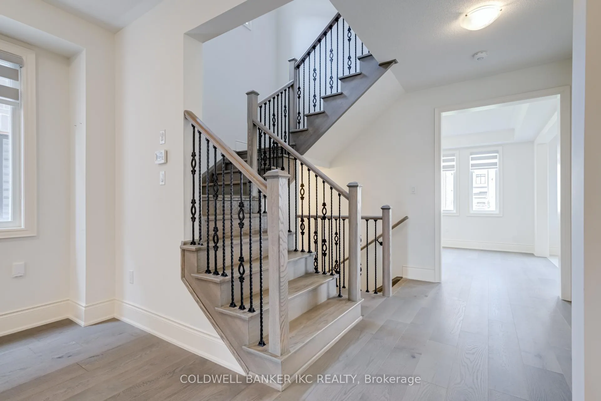 Photo 12 of 195 Great Falls Boulevard, Hamilton, Waterdown — HOMEH