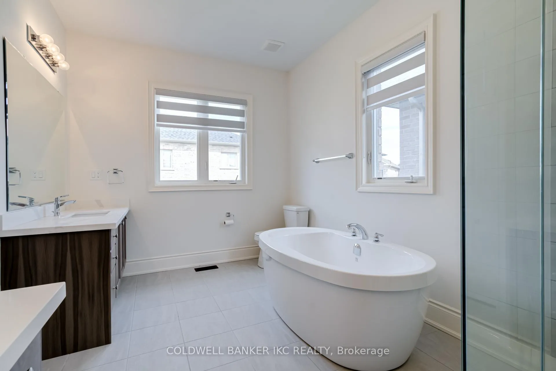 Photo 17 of 195 Great Falls Boulevard, Hamilton, Waterdown — HOMEH