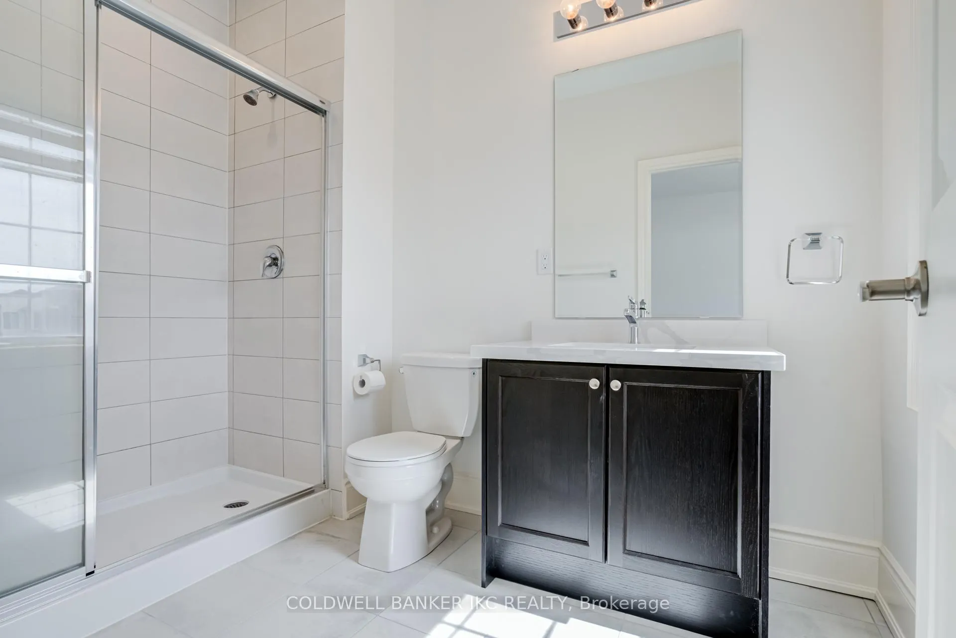 Photo 20 of 195 Great Falls Boulevard, Hamilton, Waterdown — HOMEH