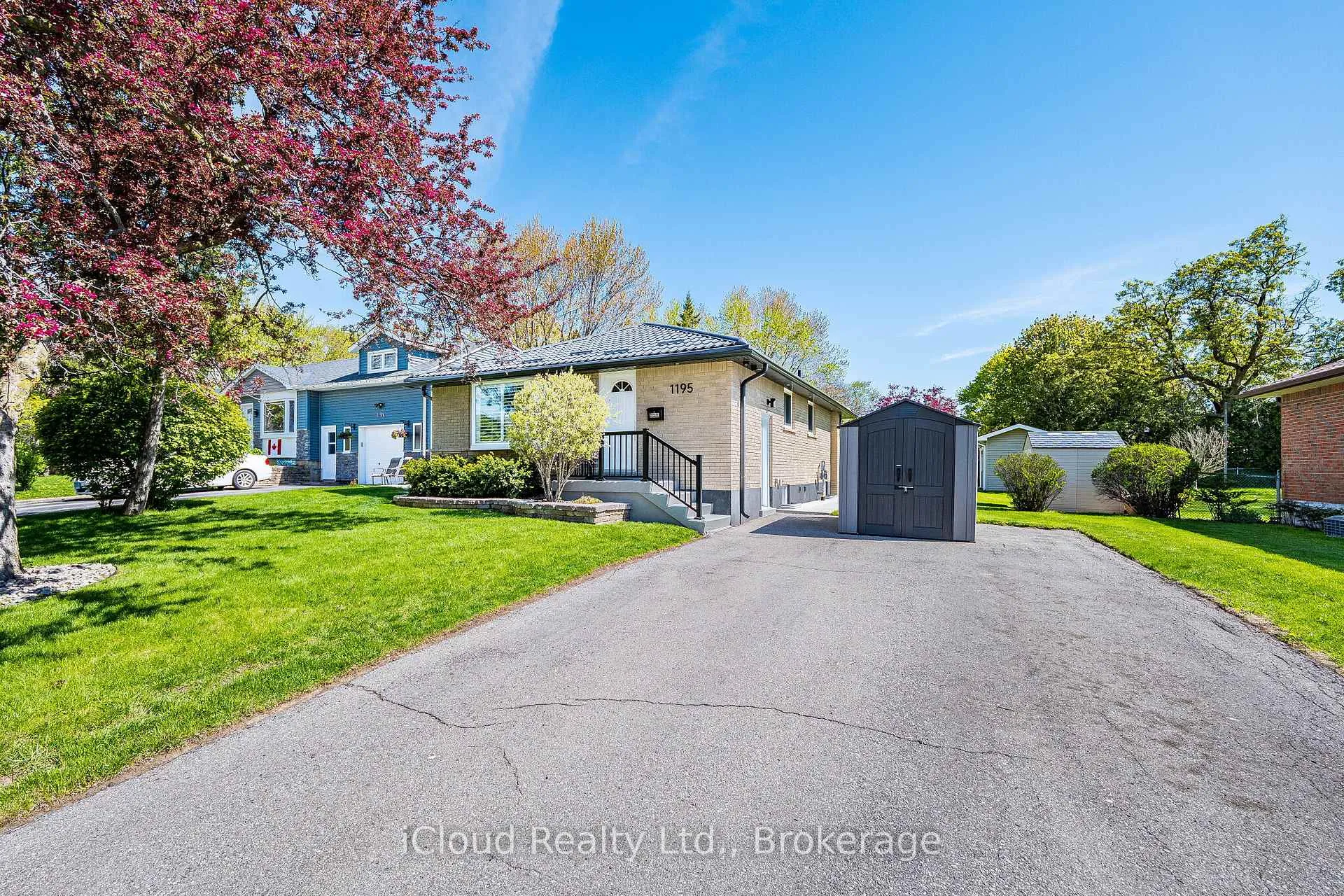 Photo 2 of 1195 Stanley Drive, Burlington, Mountainside — HOMEH
