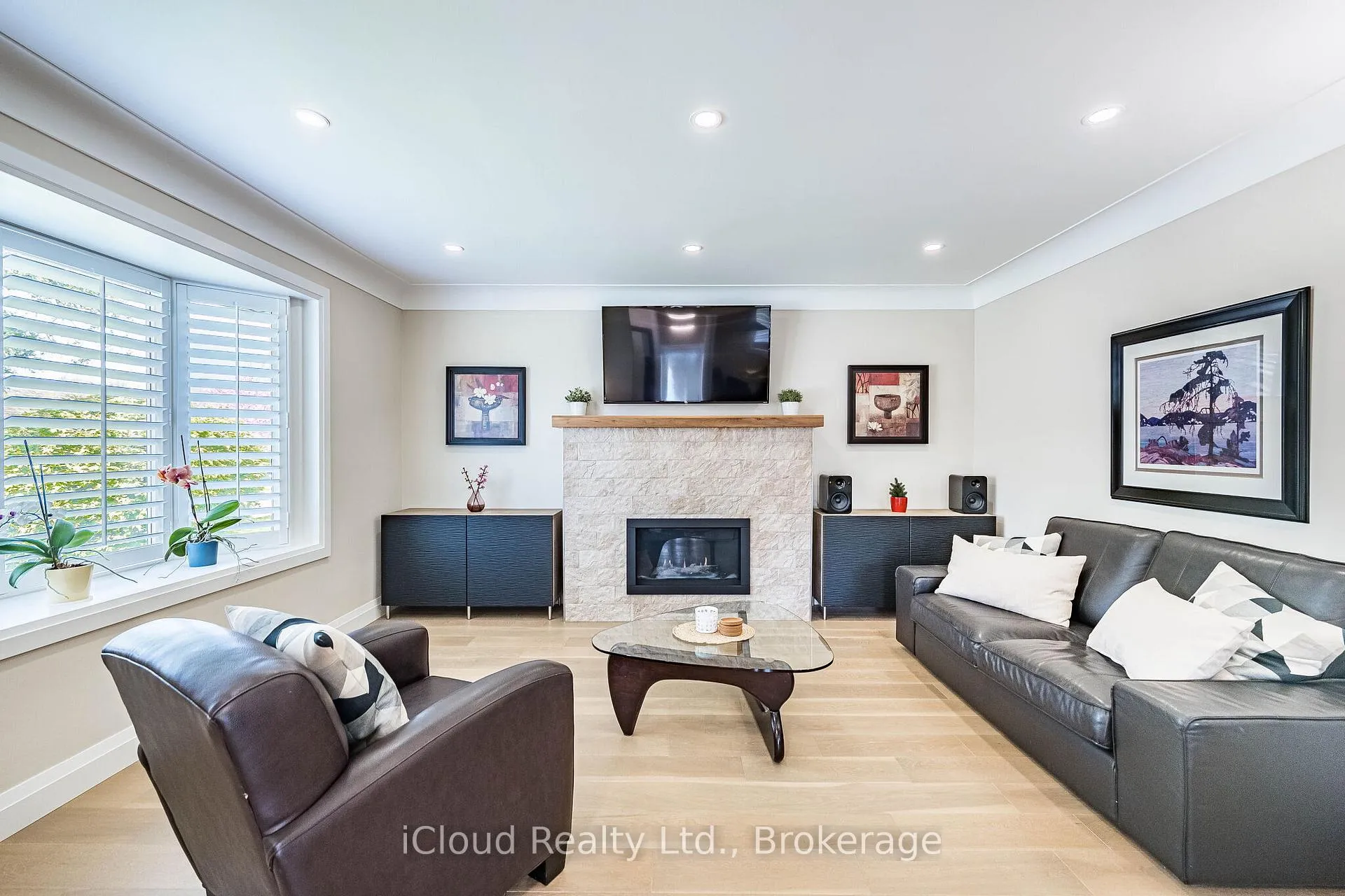 Photo 6 of 1195 Stanley Drive, Burlington, Mountainside — HOMEH