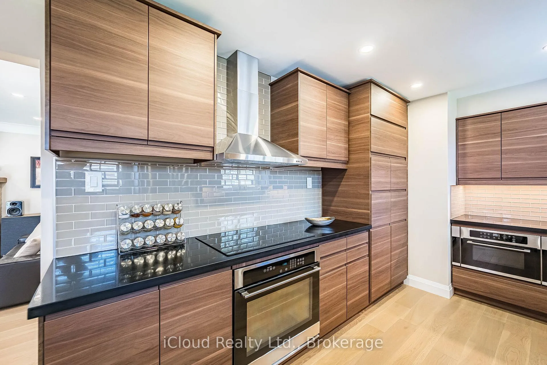 Photo 11 of 1195 Stanley Drive, Burlington, Mountainside — HOMEH