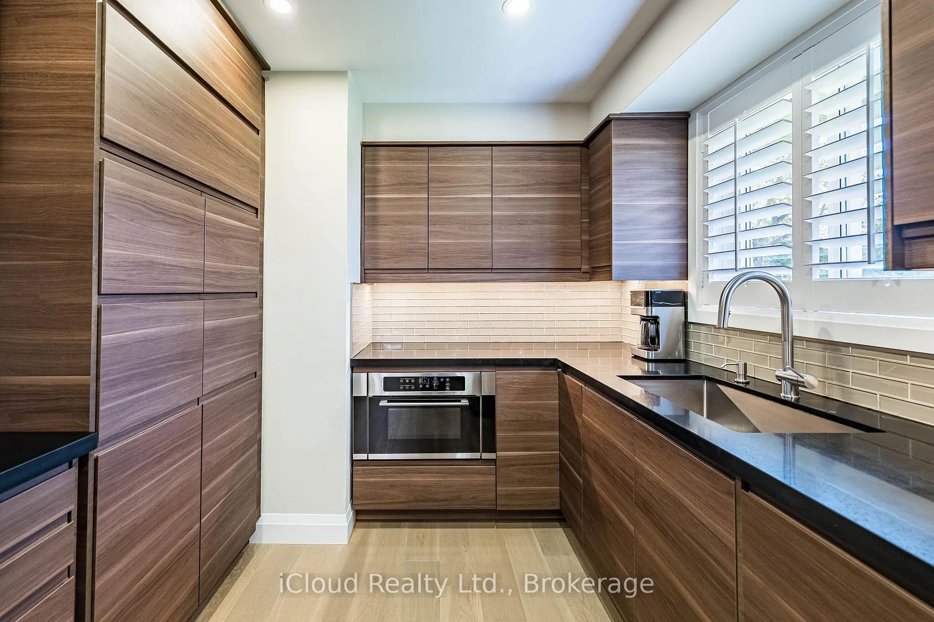 Photo 16 of 1195 Stanley Drive, Burlington, Mountainside — HOMEH