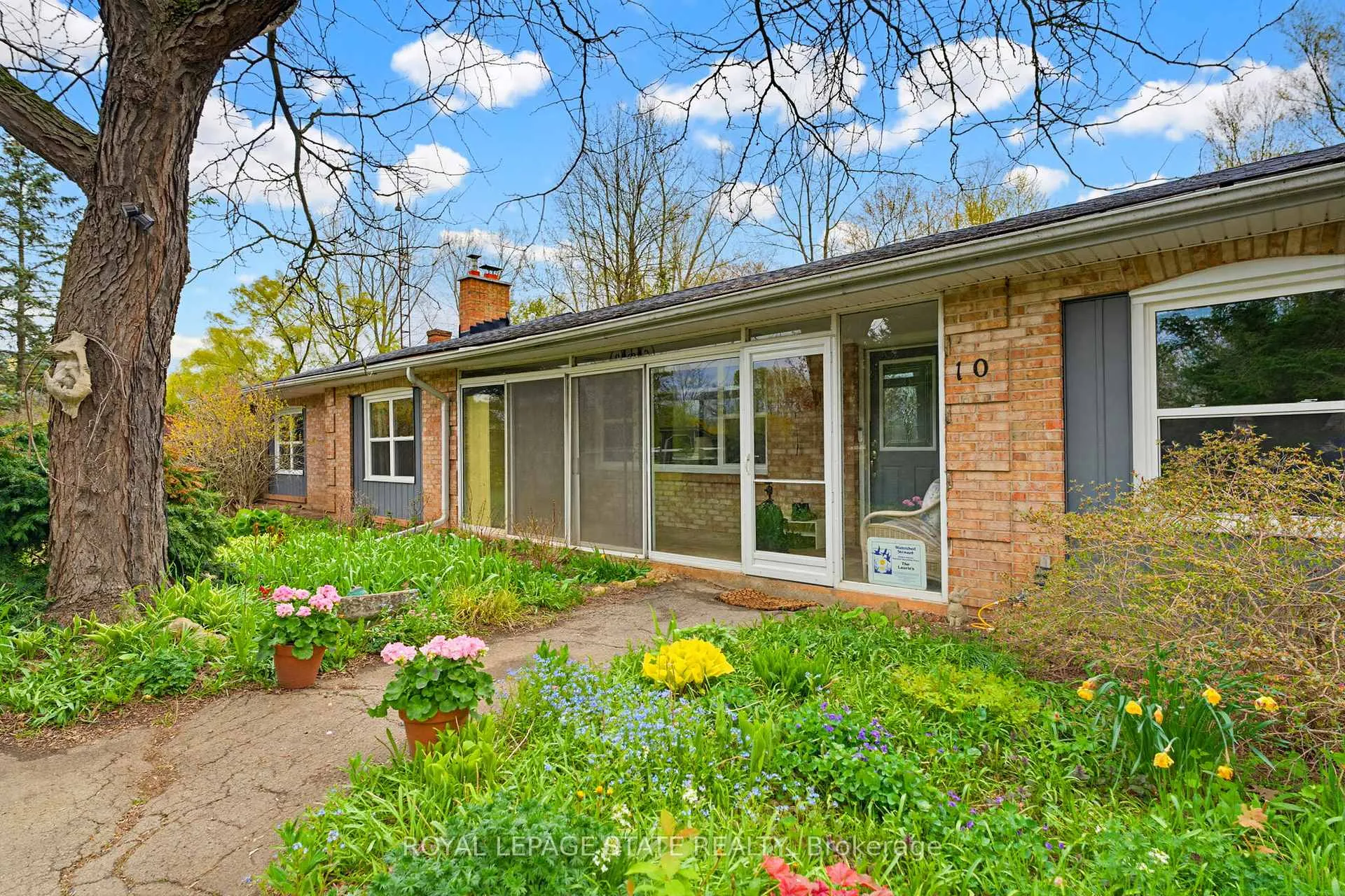 Front of 10 huisman Lane