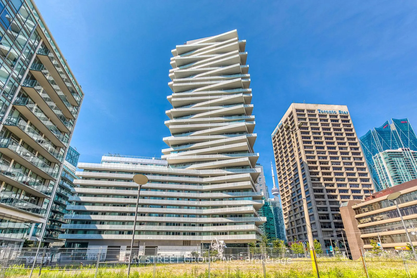 Photo 2 of Unit 2905, 15 Queens Quay E, Toronto, Waterfront Communities — HOMEH