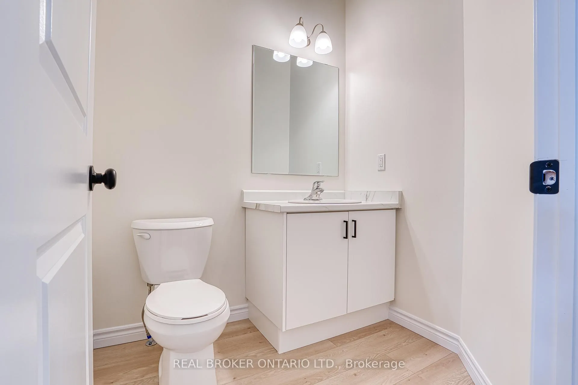 Photo 11 of 30 Ford Drive, Stratford — HOMEH