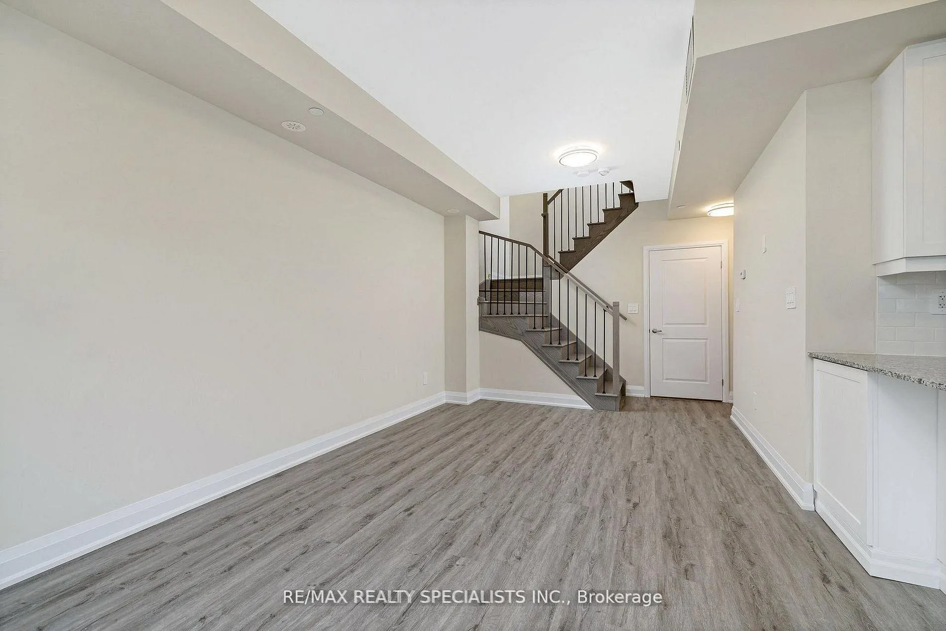 Photo 9 of Unit 108, 1569 Rose Way, Milton, Cobban — HOMEH