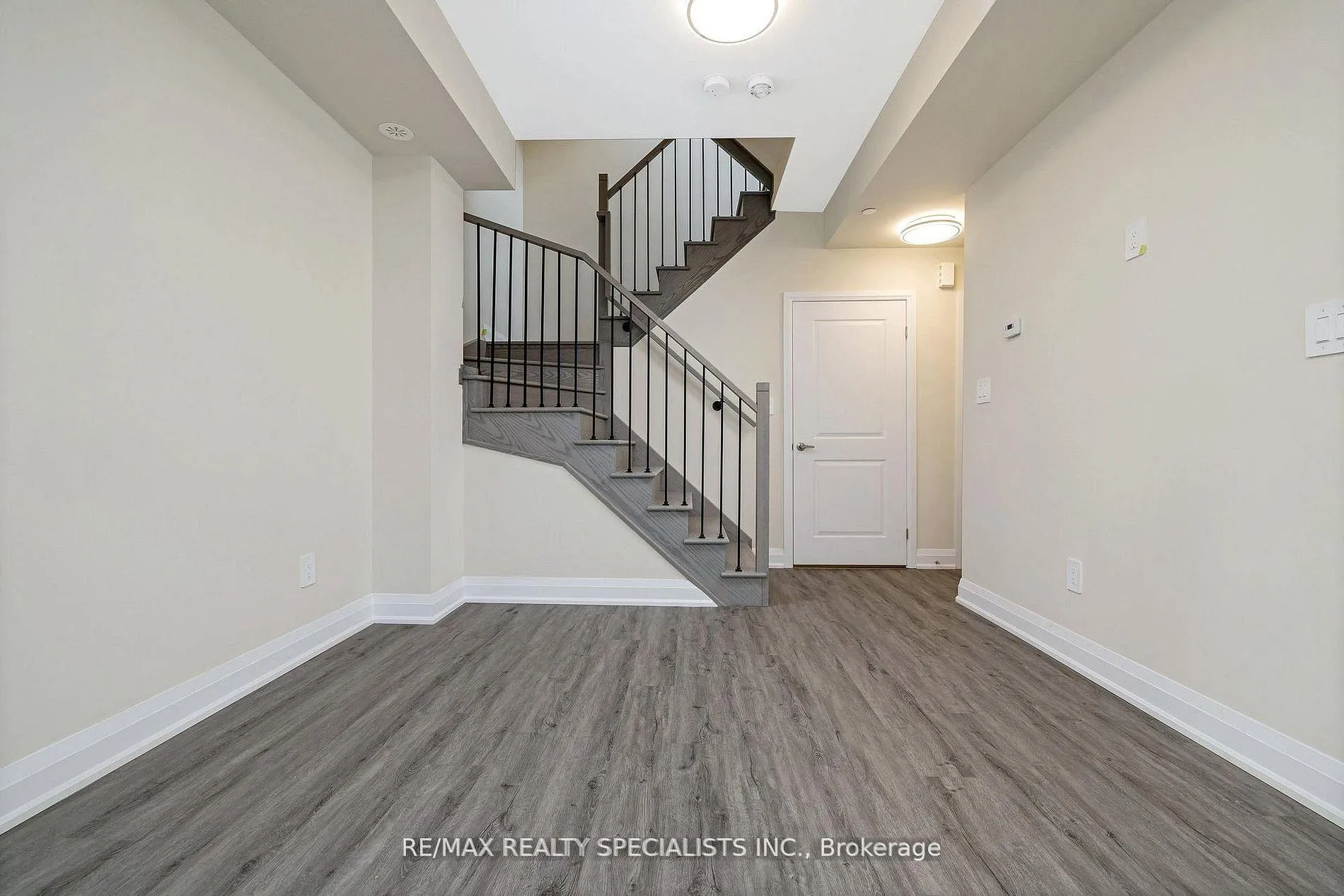 Photo 11 of Unit 108, 1569 Rose Way, Milton, Cobban — HOMEH
