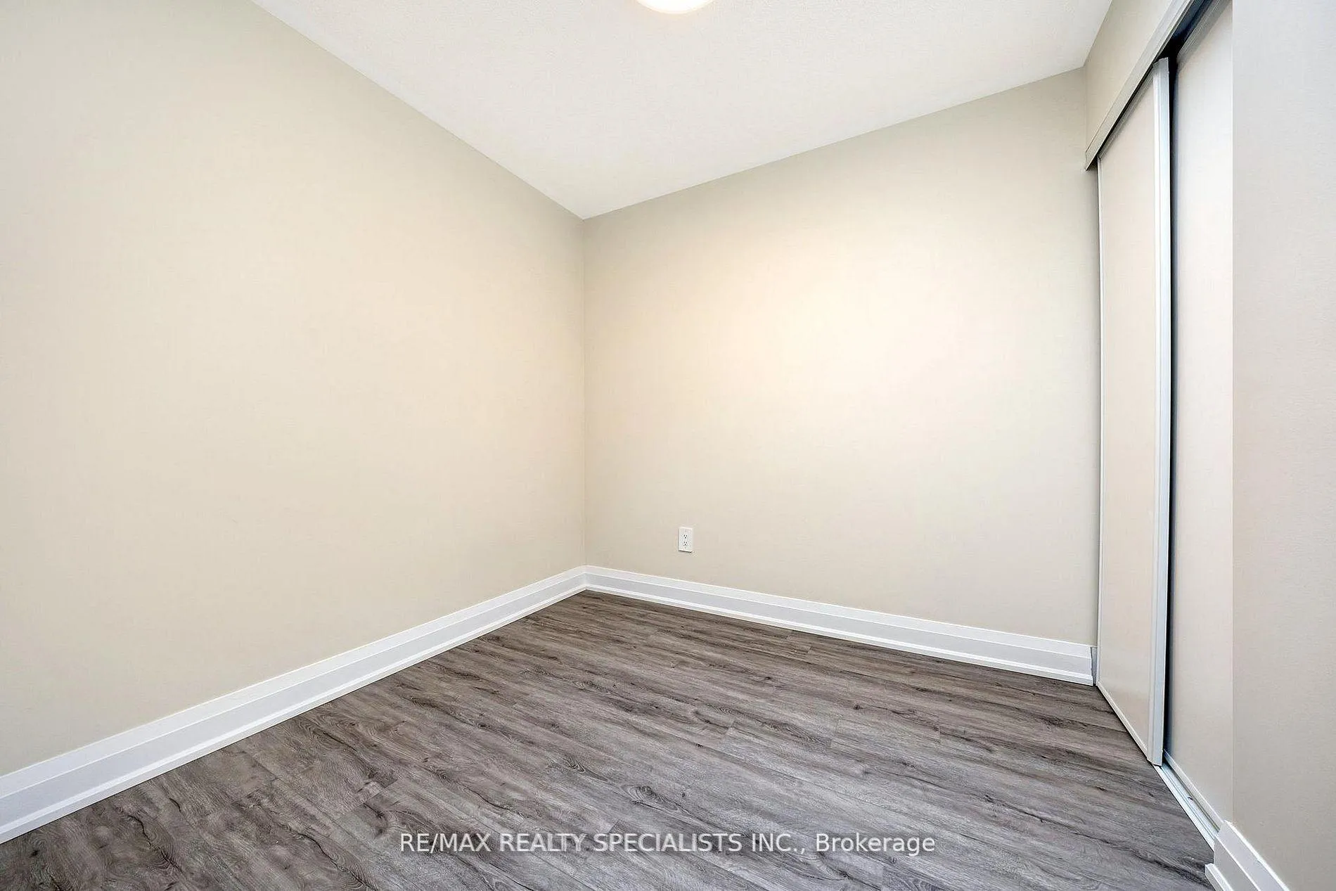 Photo 28 of Unit 108, 1569 Rose Way, Milton, Cobban — HOMEH