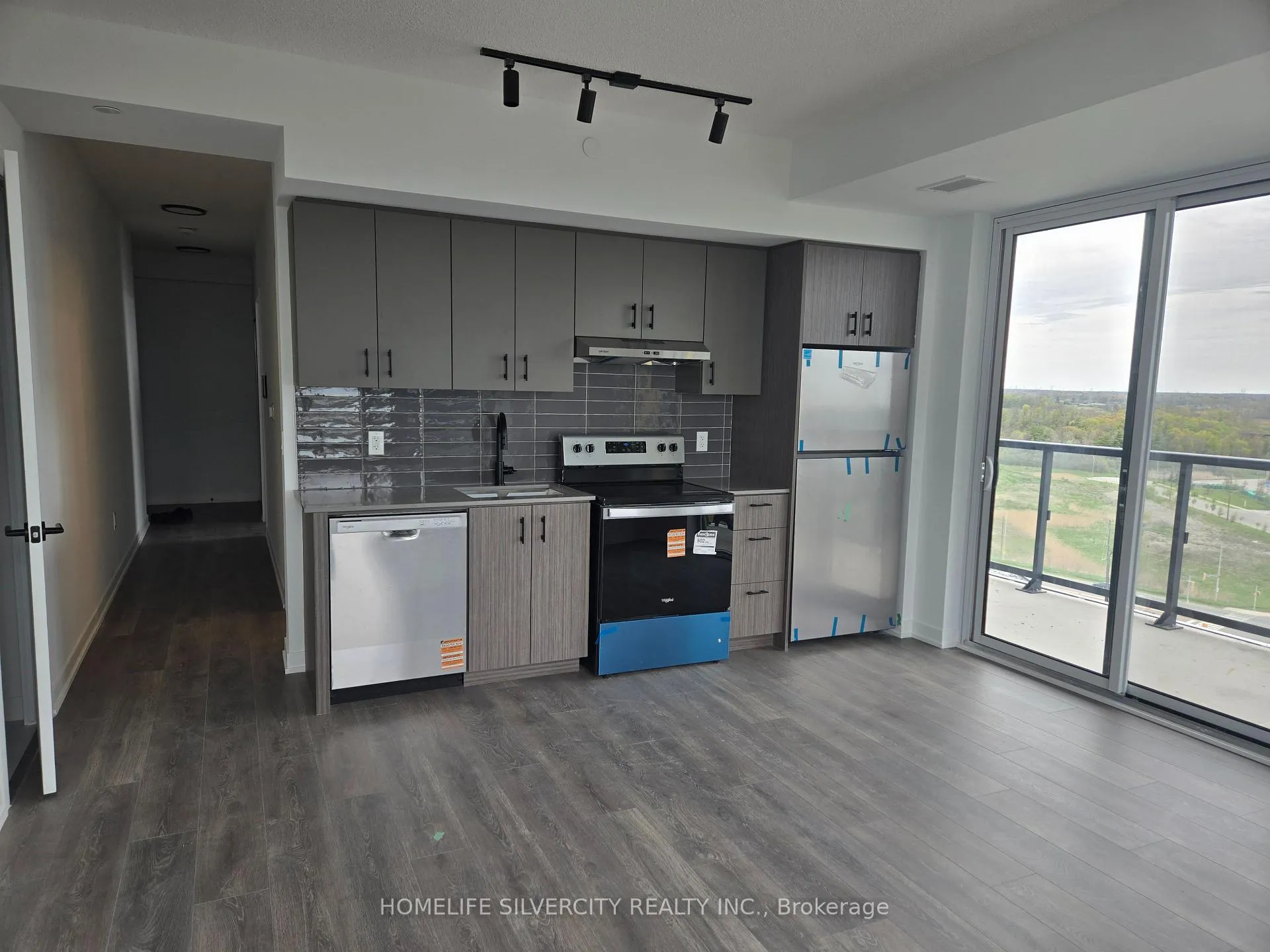 Photo 10 of Unit D1310, 4878 Powers Common, Burlington, Alton — HOMEH