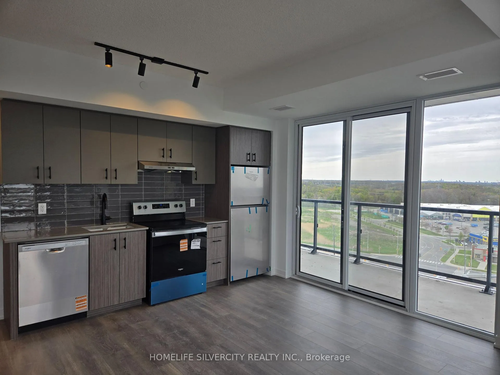 Photo 11 of Unit D1310, 4878 Powers Common, Burlington, Alton — HOMEH