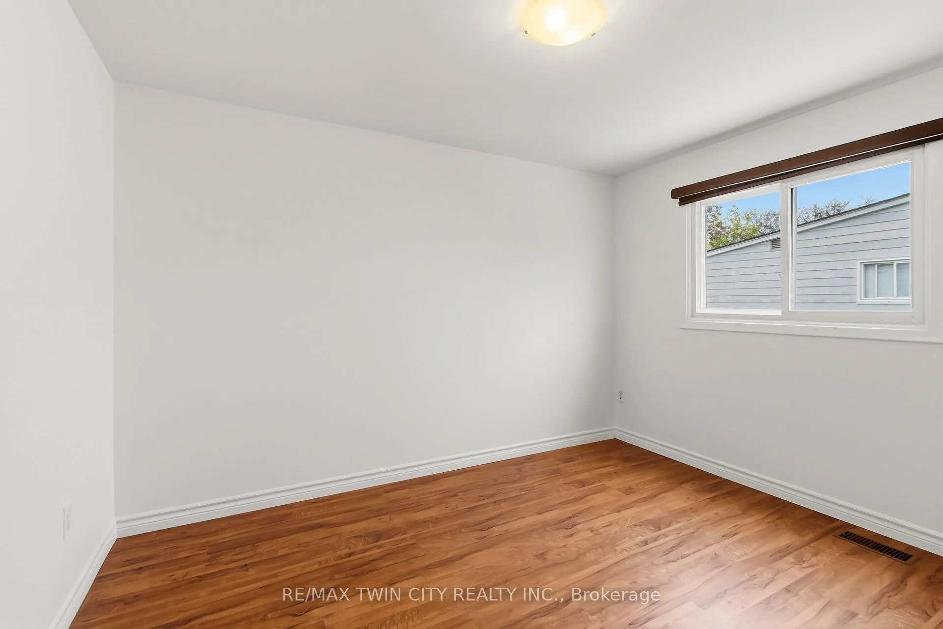 Photo 19 of Unit C, 51 Metcalfe Crescent, Brantford, North Park/Wood St. — HOMEH