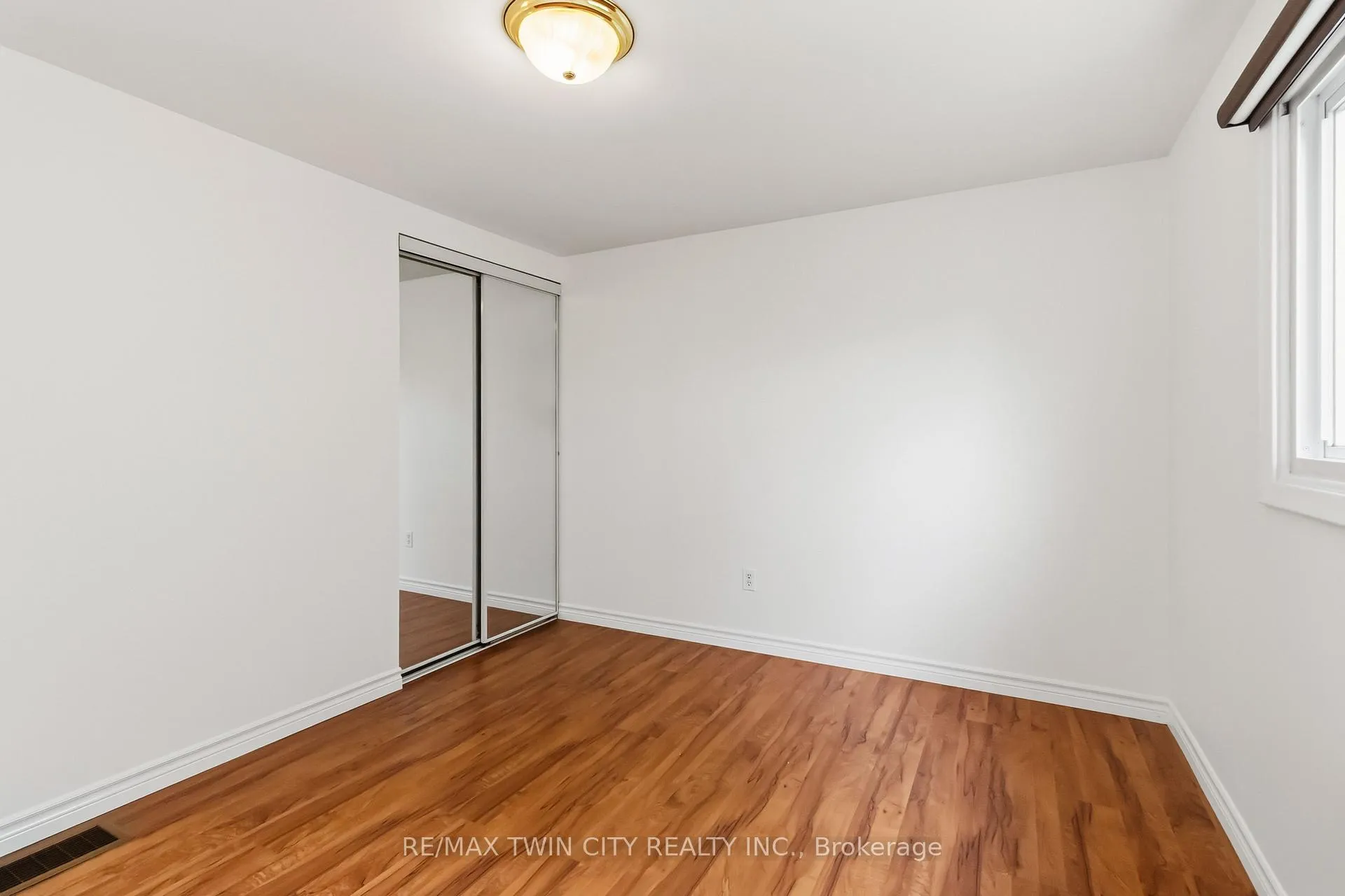 Photo 24 of Unit C, 51 Metcalfe Crescent, Brantford, North Park/Wood St. — HOMEH