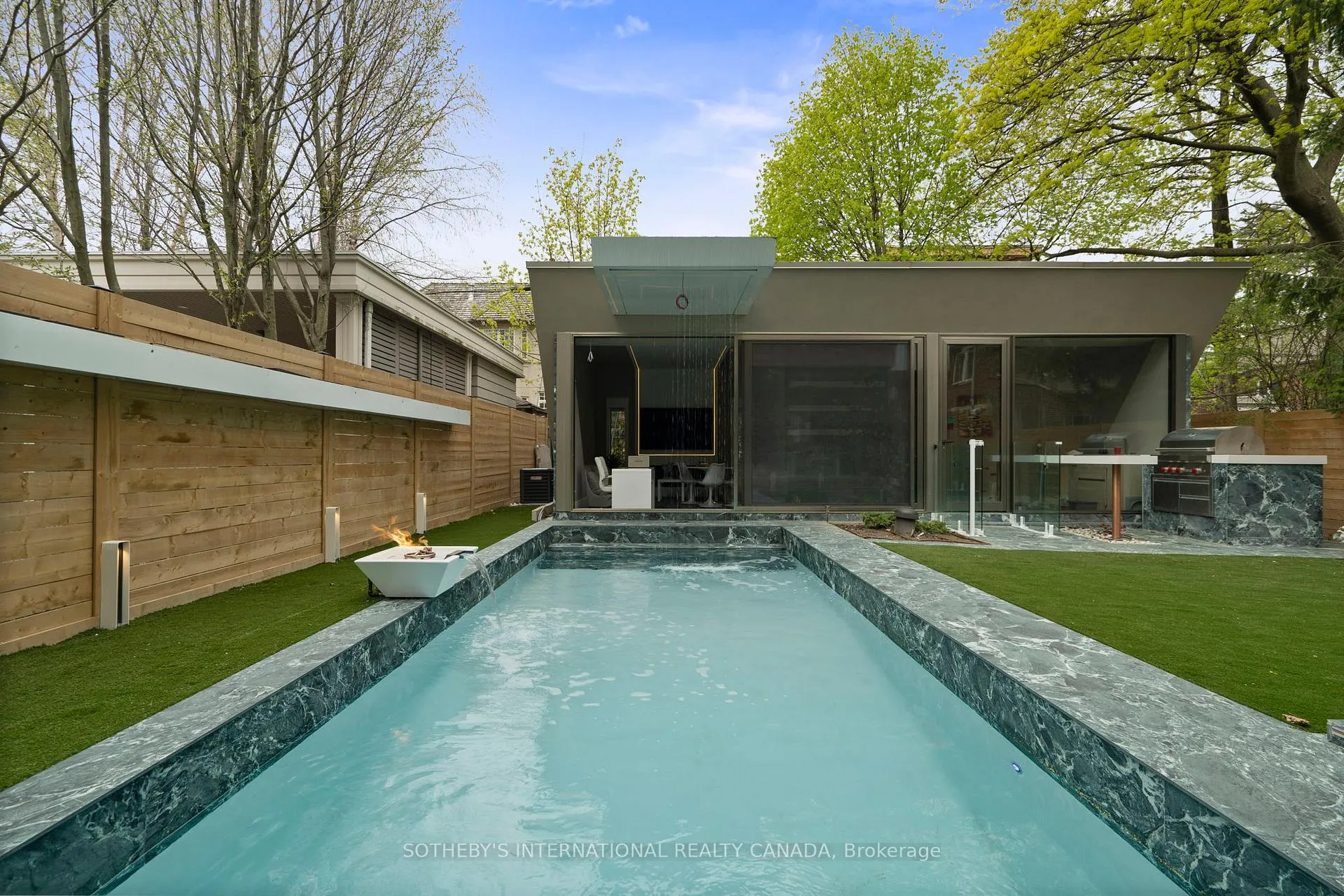 Photo 5 of 210 Glenayr Road, Toronto, Forest Hill South — HOMEH