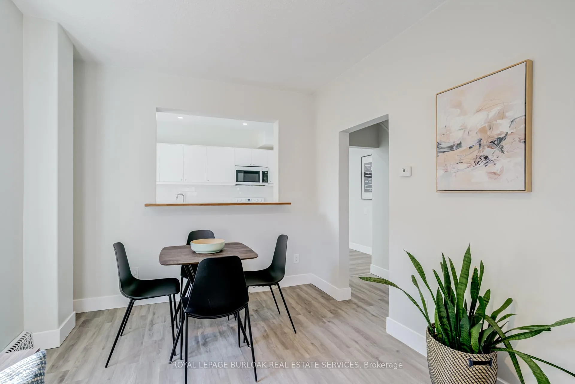 Photo 9 of 131 Park Row N, Hamilton, Crown Point — HOMEH