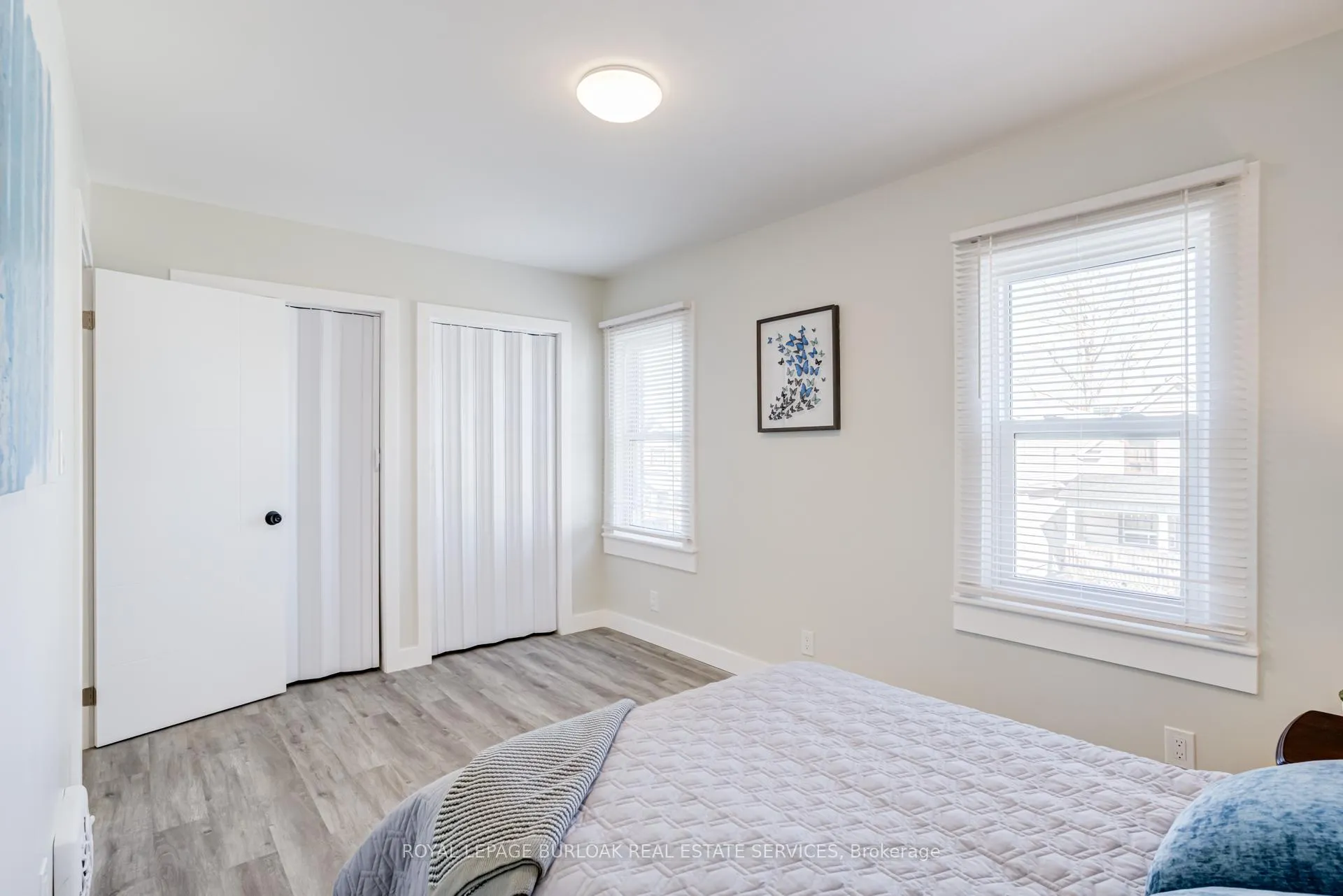 Photo 15 of 131 Park Row N, Hamilton, Crown Point — HOMEH