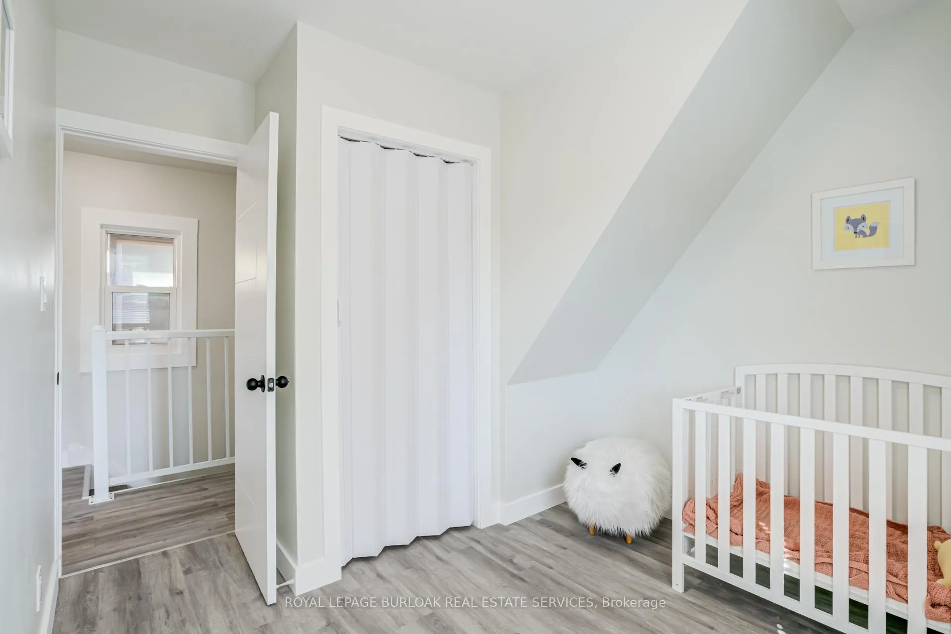Photo 19 of 131 Park Row N, Hamilton, Crown Point — HOMEH