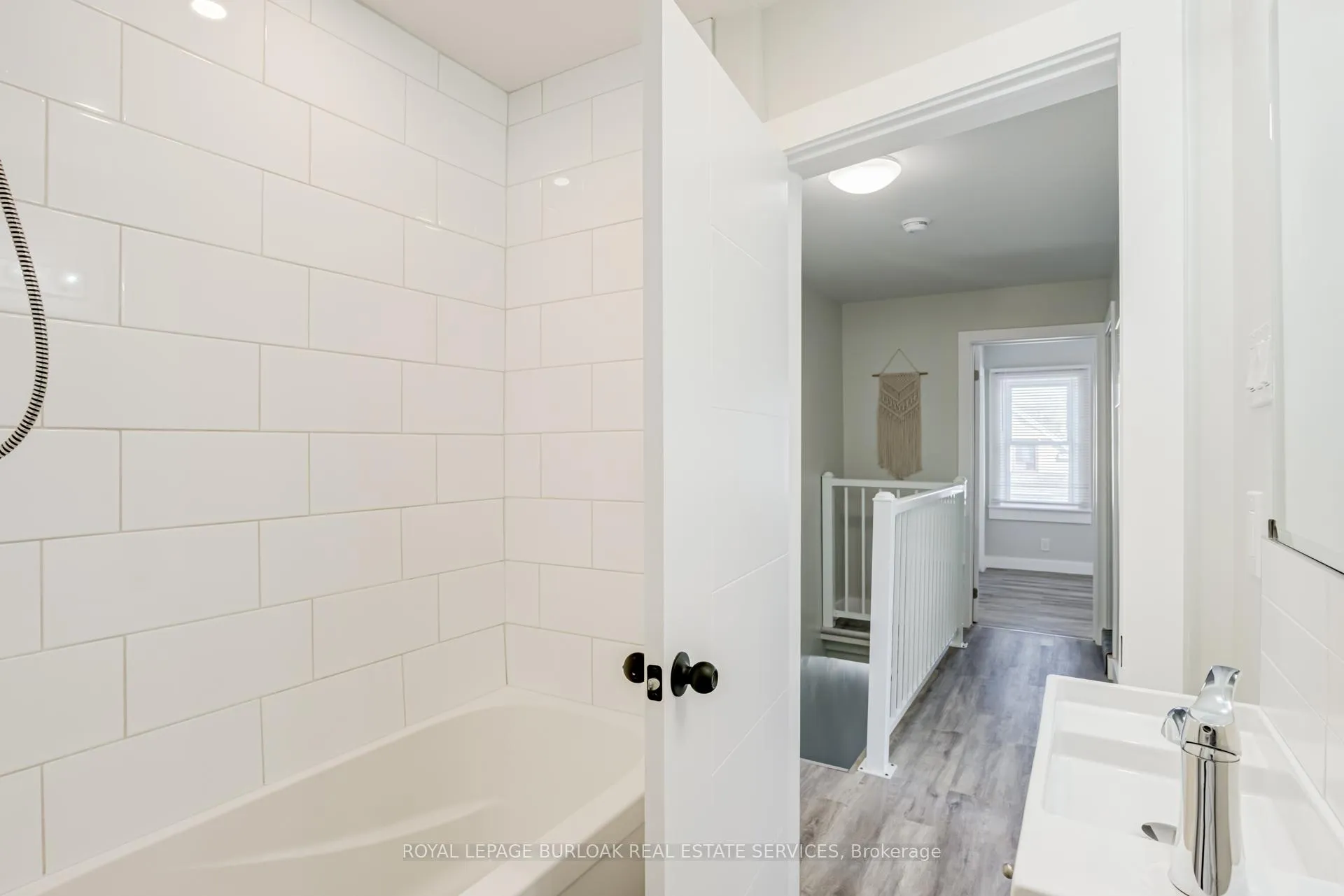 Photo 21 of 131 Park Row N, Hamilton, Crown Point — HOMEH